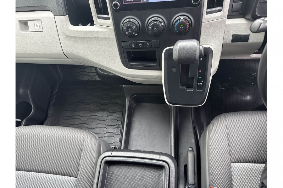 2021 Toyota HiAce GDH300R Van Image 15