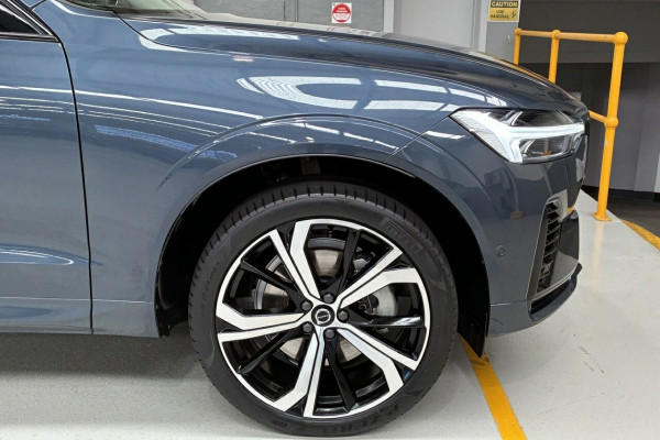 2022 MY23 Volvo XC60 UZ Recharge Ultimate T8 Plug-in Hybrid SUV Image 4