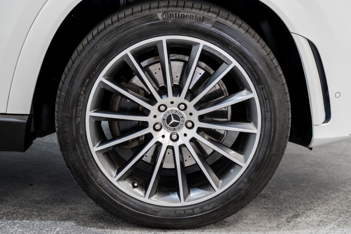 2019 Mercedes-Benz Gle 300 D 4matic SUV Image 6