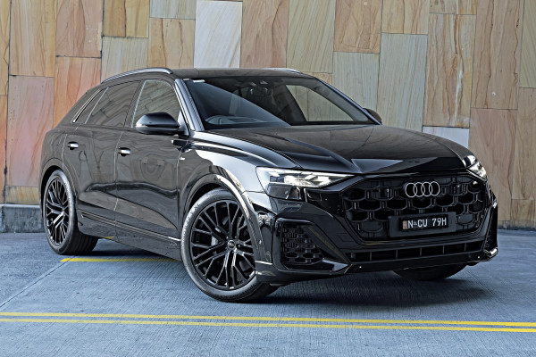 Audi Q8 TFSI 250kW S line F1