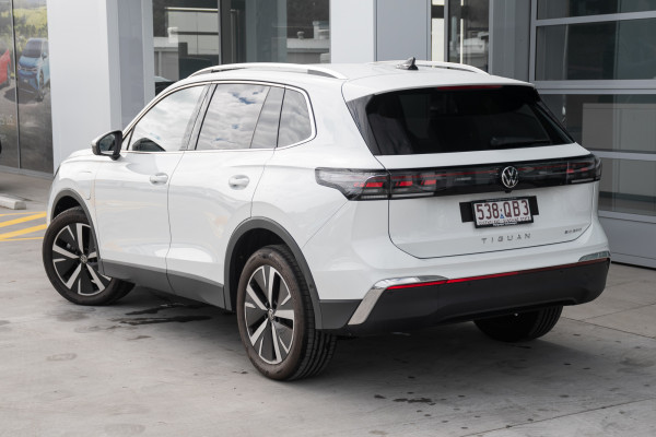 2026 Volkswagen Tiguan CT 150TSI eHybrid Elegance SUV Image 2