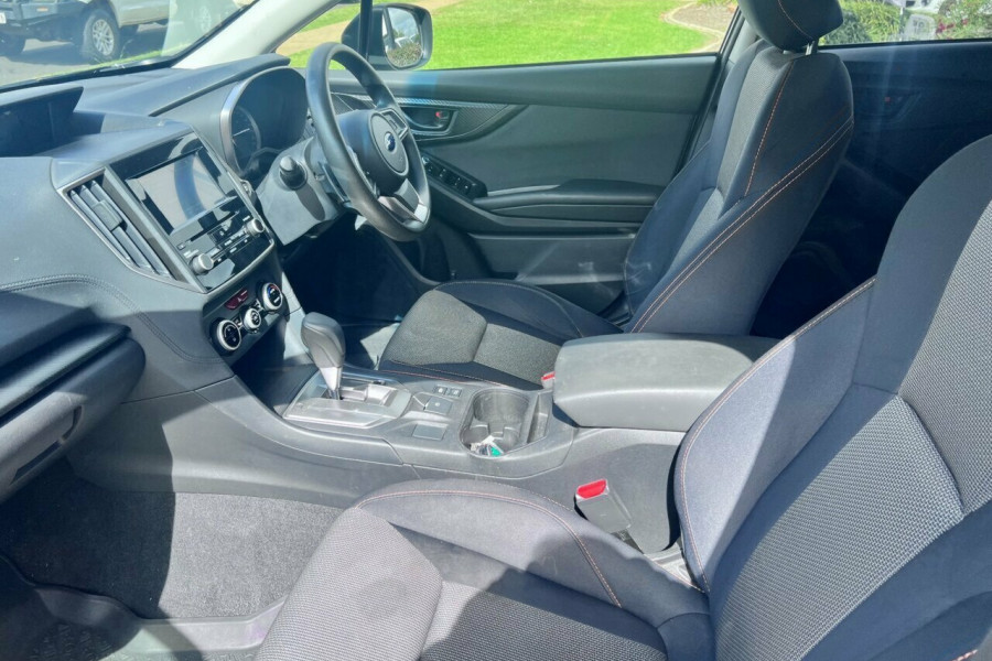 2017 Subaru XV G4-X 2.0i SUV Image 14