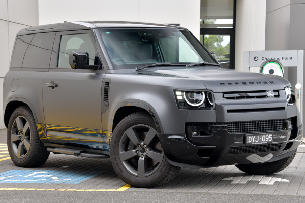 Land Rover Defender 90 P425 X-Dynamic SE L663