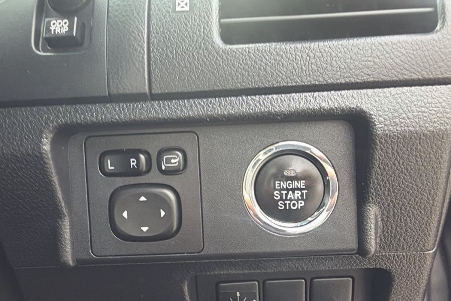 2014 Toyota LandCruiser Prado GDJ150R Altitude SUV Image 16