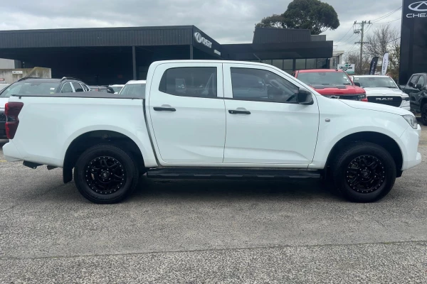 2023 Isuzu D-MAX RG SX High Ride Ute Image 3