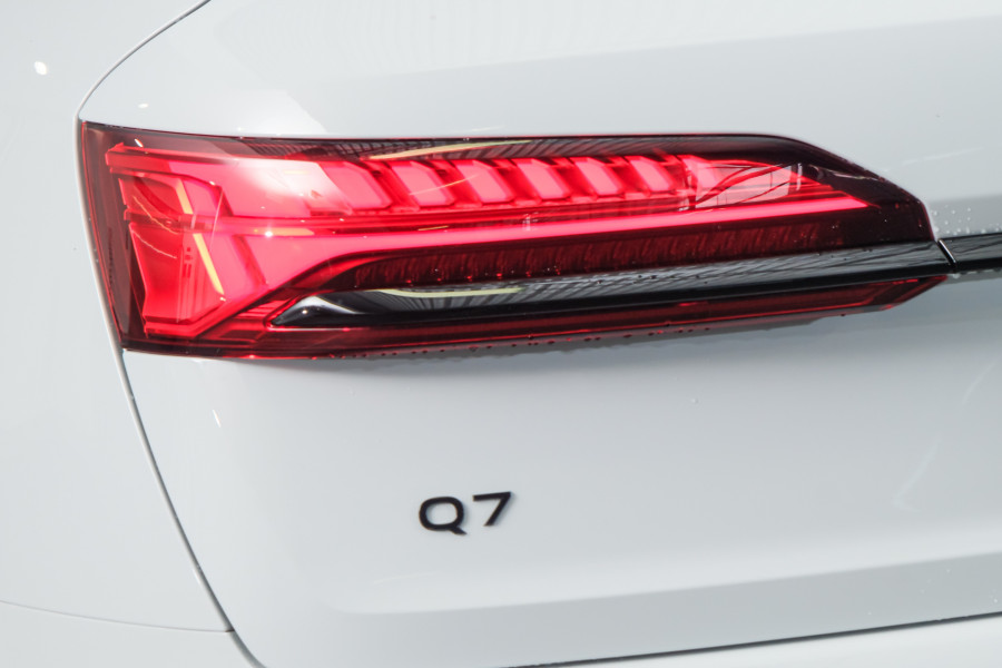 2026 MY25 Audi Q7 4M TDI 210kW S line SUV