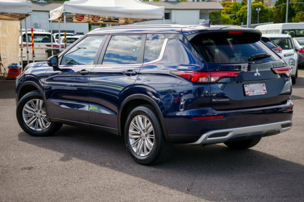 2024 Mitsubishi Outlander ZM LS SUV Image 2
