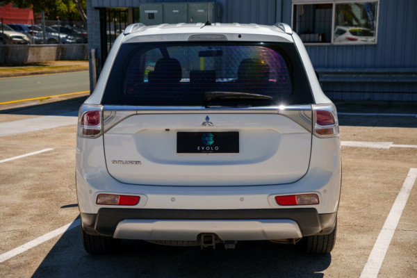 2014 MY14.5 Mitsubishi Outlander ZJ ES Wagon Image 3