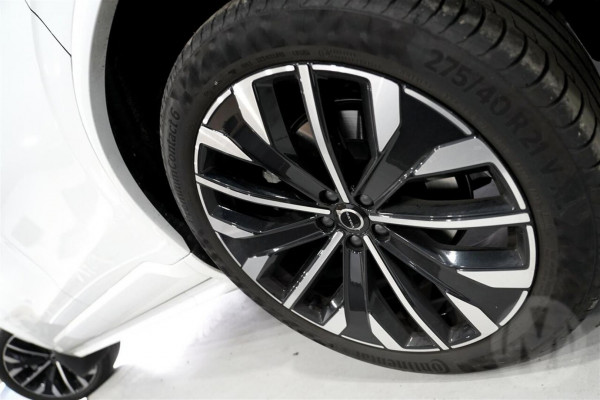2026 Volvo XC90 L Series Ultra B5 Dark SUV Image 6