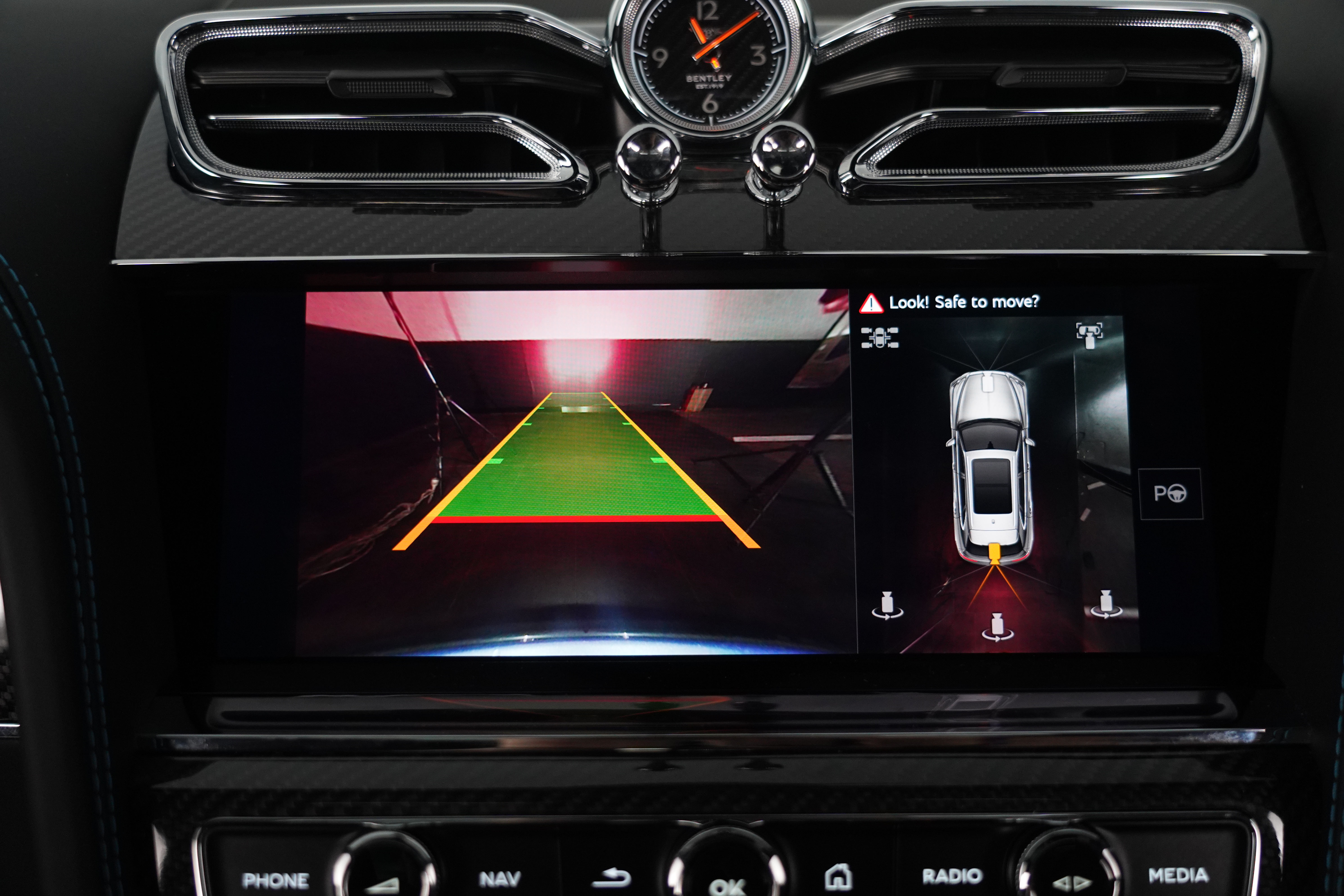 2024 Bentley Bentayga V8S Black Line SUV Image 40