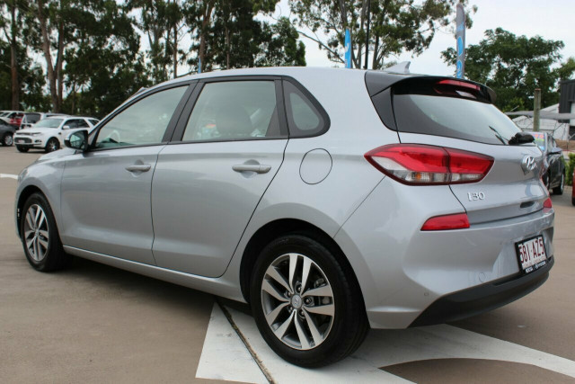 2019 [SOLD]    Mobile Image 8