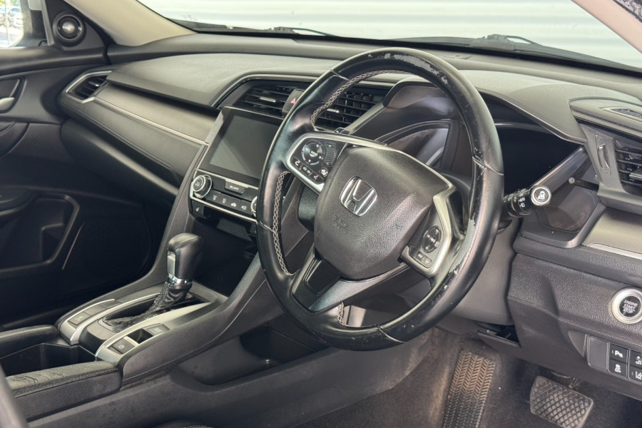 2017 MY16 Honda Civic 10th Gen VTi-LX Sedan Image 7