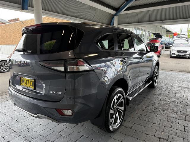 2022 Isuzu MU-X RJ LS-T SUV Image 5