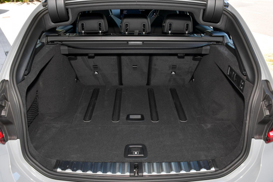 2025 BMW 3 Series G21 LCI II 330i M Sport Wagon
