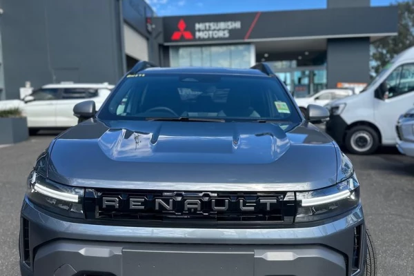 2025 Renault Duster X1311 Techno  SUV Image 2