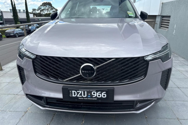 2025 Volvo XC90 L Series Ultra T8 Plug-In Hybrid SUV Image 6