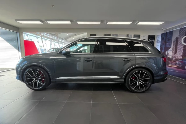 2025 Audi SQ7 4M TFSI SUV Image 2