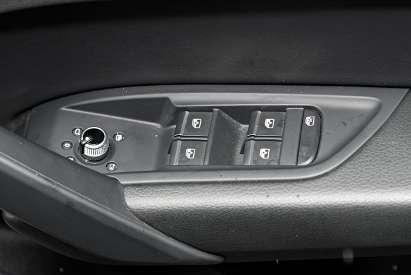 2022 Audi Q5 FY 40 TDI S Line SUV image 16