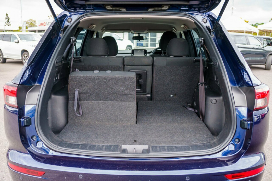 2024 Mitsubishi Outlander ZM ES SUV Image 8