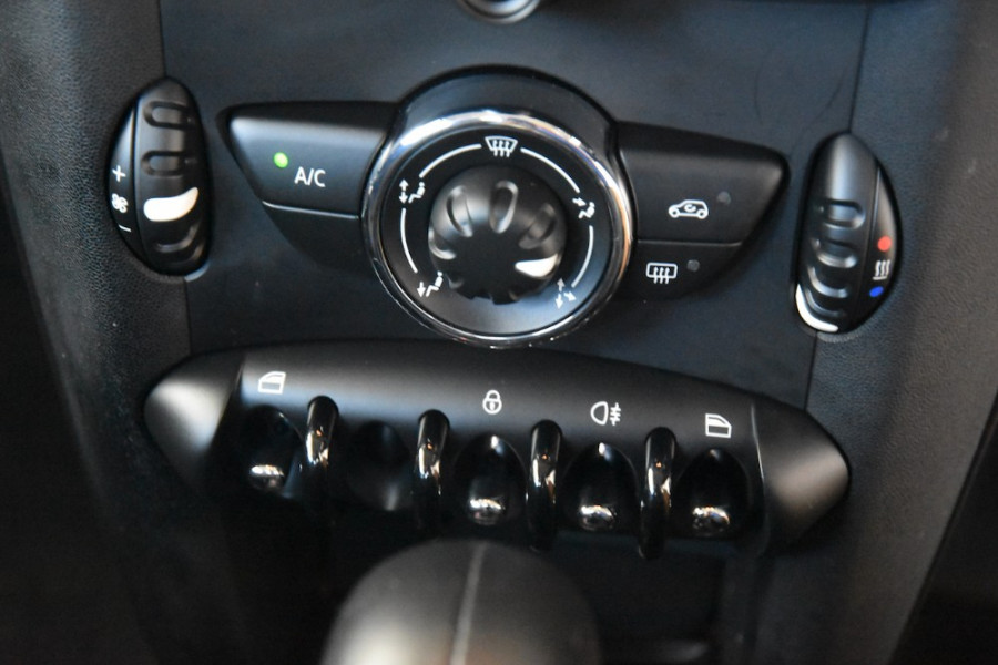 2012 Mini Hatch R56 LCI Cooper Hatchback Image 15