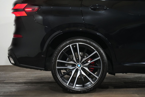 2023 BMW X5 xDrive30d M Sport SUV Image 6