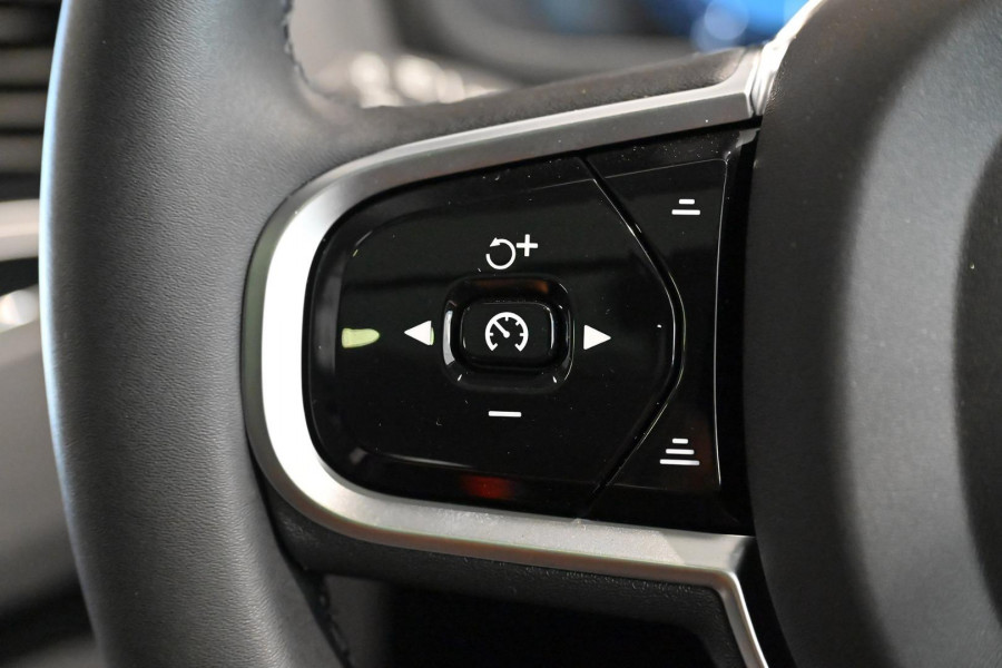 2024 MY25 Volvo XC90 L Series Ultra T8 Plug-In Hybrid SUV Image 15