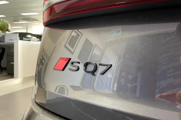 2025 Audi SQ7 4M TFSI SUV Image 9