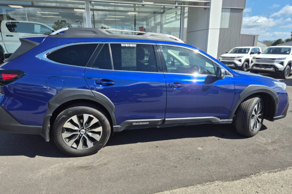 2024 Subaru Outback 6GEN AWD Touring SUV Image 11