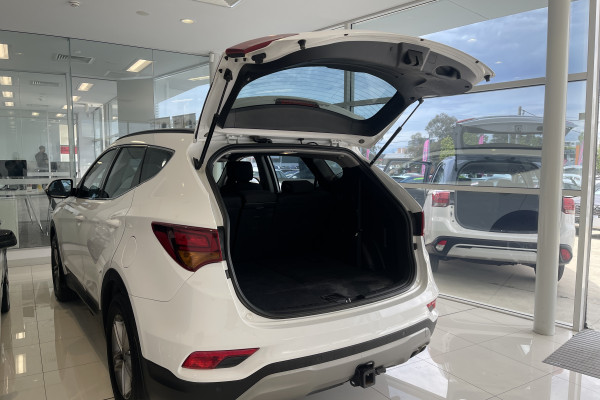 2017 Hyundai Santa Fe Active Wagon Image 10