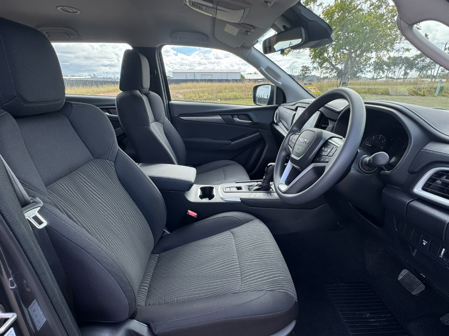 2026 MY25.5 Isuzu MU-X RJ LS-M SUV Image 9