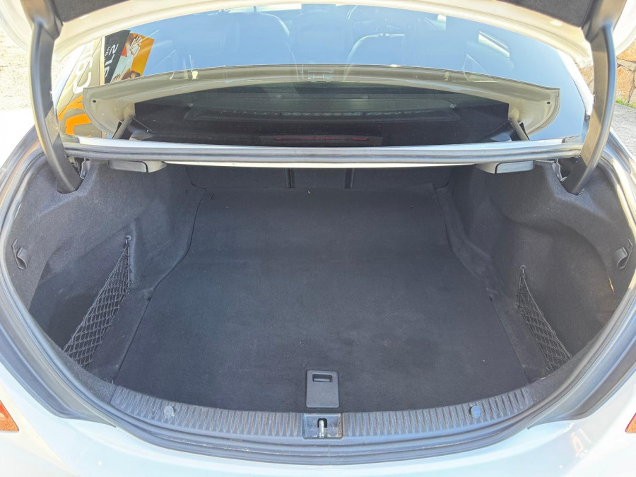 2016 Mercedes-Benz C-Class W205 C250 Sedan Image 21