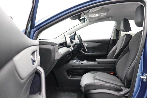 2026 MG MG4 AH4E Essence 64 Hatch Image 17