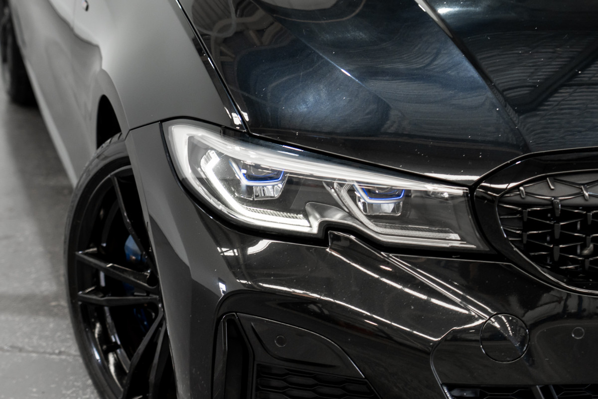 2019 BMW M3 40i Xdrive Sedan Image 2