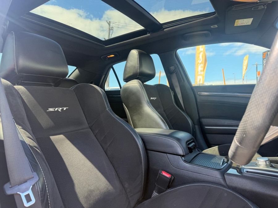 2018 MY19 Chrysler 300 LX SRT Sedan Image 16
