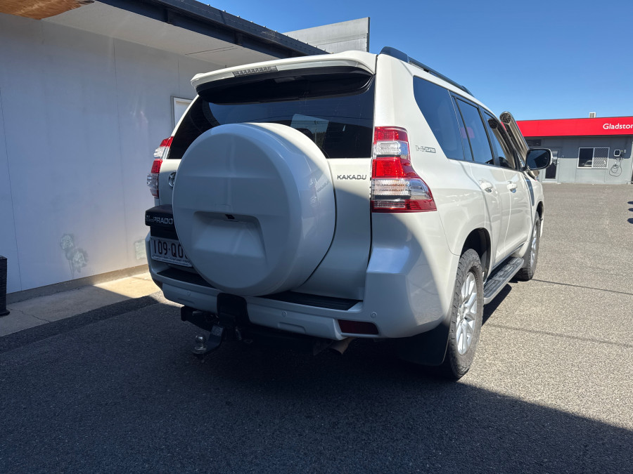 2016 Toyota LandCruiser Prado GDJ150R Kakadu SUV Image 6