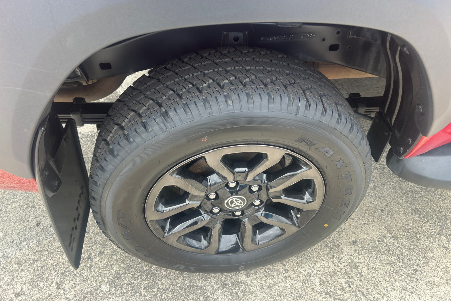 2022 Toyota HiLux GUN126R Rogue Double-Cab Pick-Up Image 18