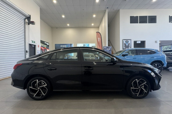 2024 MG MG5 AP32 Essence Sedan Image 5