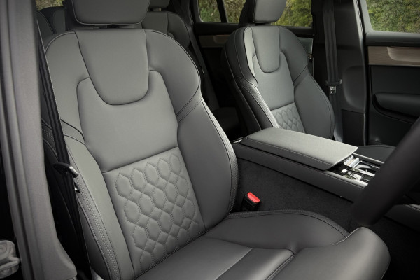 2026 Volvo XC90 L Series Ultra B5 Bright SUV Image 12