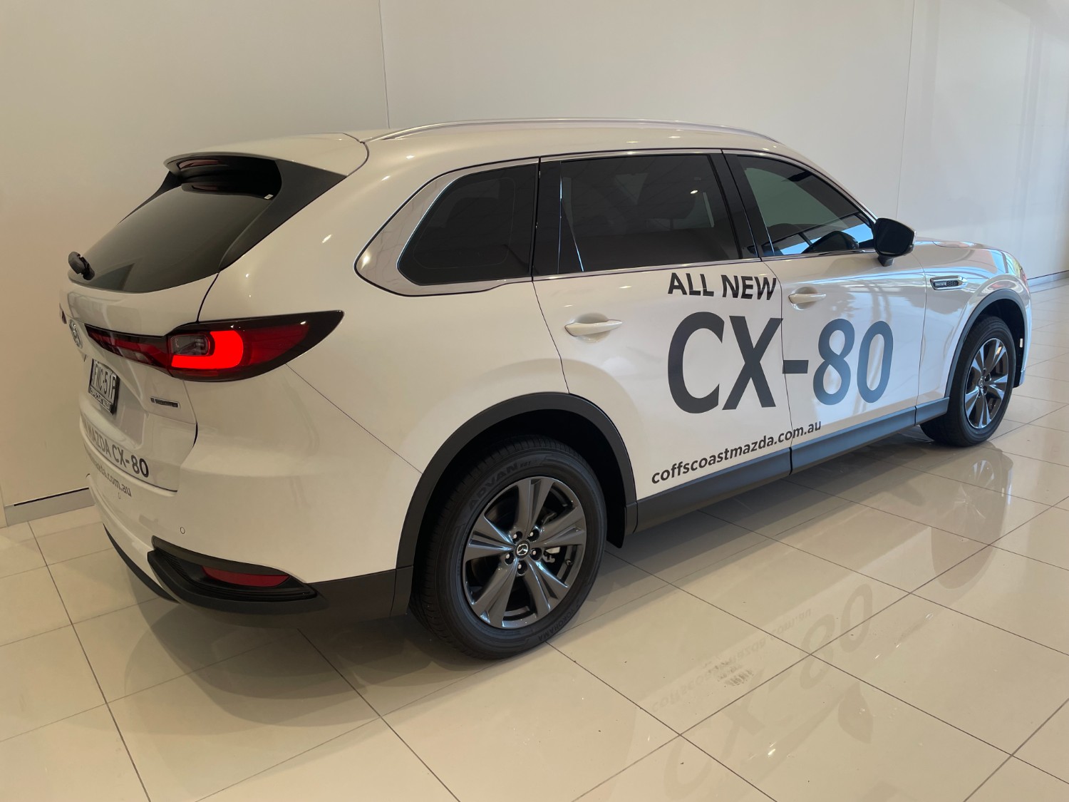 2024 Mazda CX-80 KL G40e Touring SUV Image 3