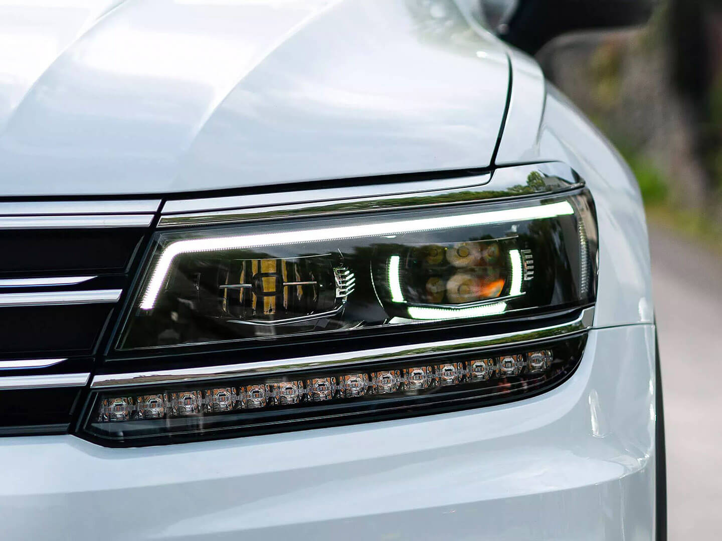 Light up the road LED lights Image