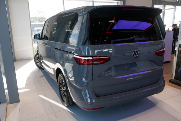 2026 Volkswagen Multivan T7 TDI360 Life LWB People Mover Image 2