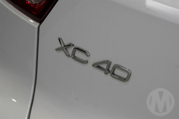 2025 MY26 Volvo XC40 XZ Plus B4 SUV Image 16