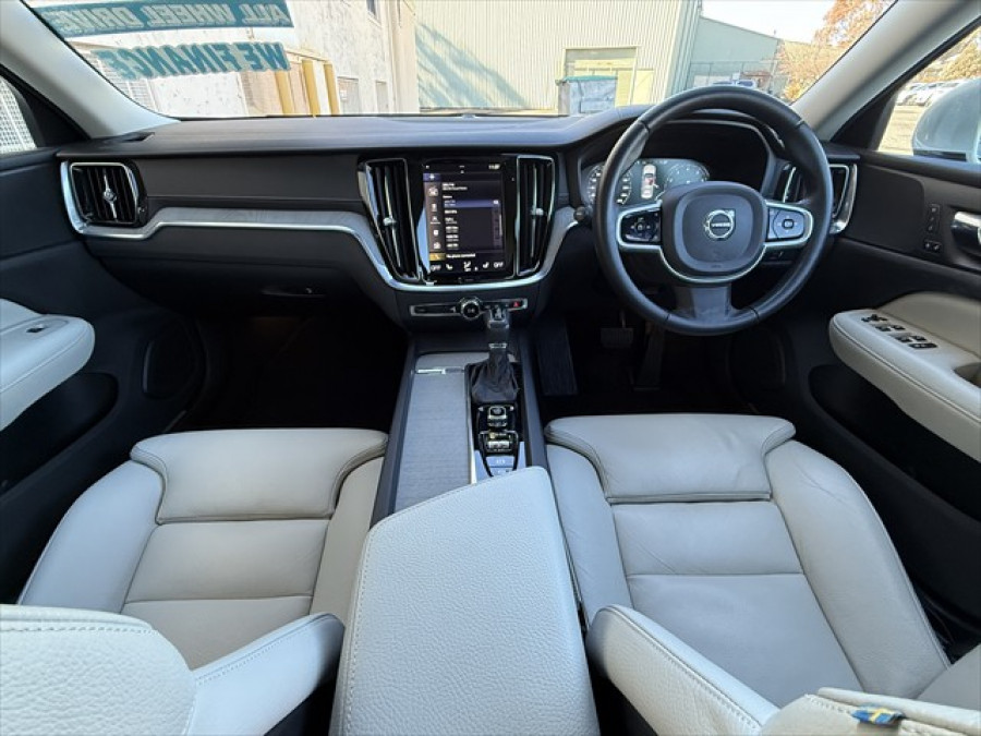 2019 MY20 Volvo S60 Z Series T5 Inscription Sedan Image 12