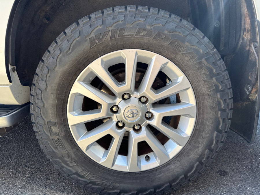 2016 Toyota LandCruiser Prado GDJ150R Kakadu SUV Image 16