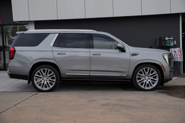 2025 GMC Yukon  Denali Wagon Image 15