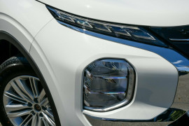 2024 Mitsubishi Outlander ZM ES SUV