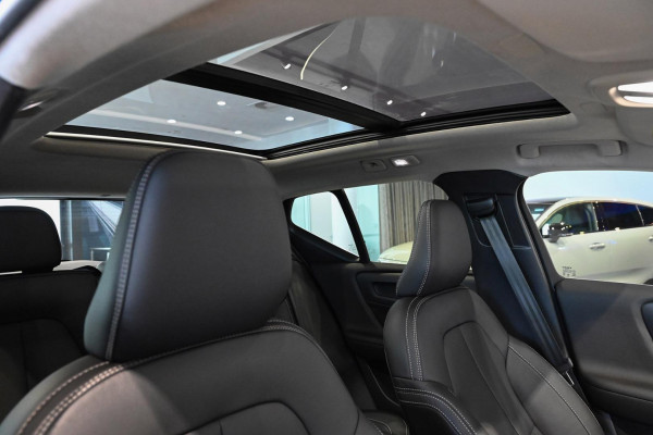 2024 MY25 Volvo XC40  Ultra B4 Bright SUV Image 6