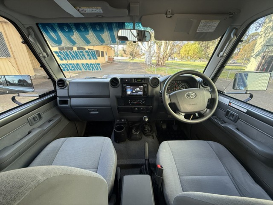 2022 Toyota LandCruiser VDJ79R GXL Cab Chassis Image 12