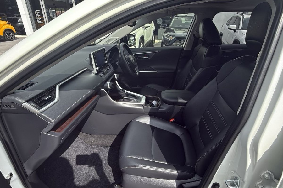 2020 Toyota RAV4 AXAH52R Cruiser SUV Image 34