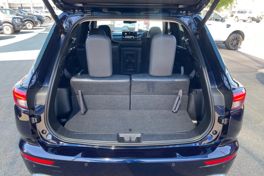 2022 MY23 Mitsubishi Outlander ZM Exceed SUV Image 20